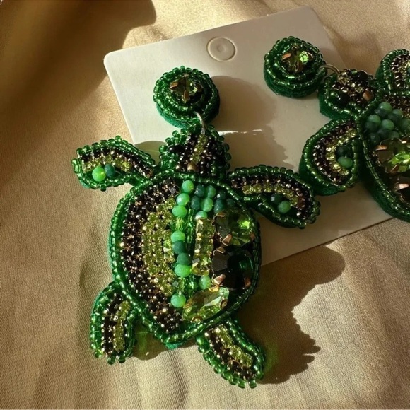 Betsey Johnson Green Turtle Ocean Beaded Crystal Drop Earrings - Picture 2 of 6